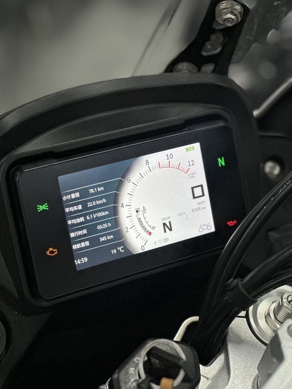二手贝纳利金鹏 TRK502