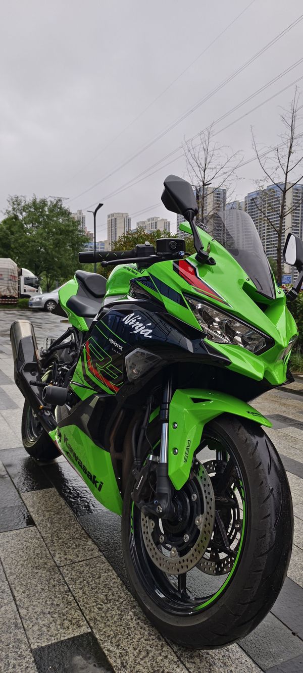 二手川崎ZX-4R