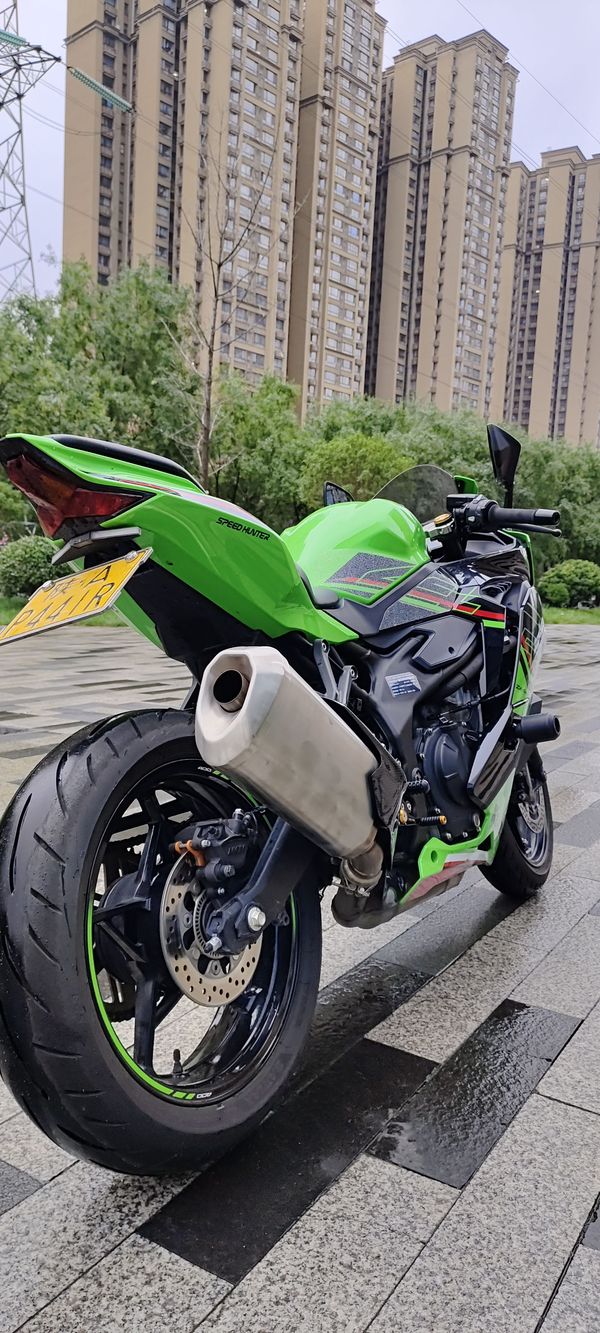 二手川崎ZX-4R