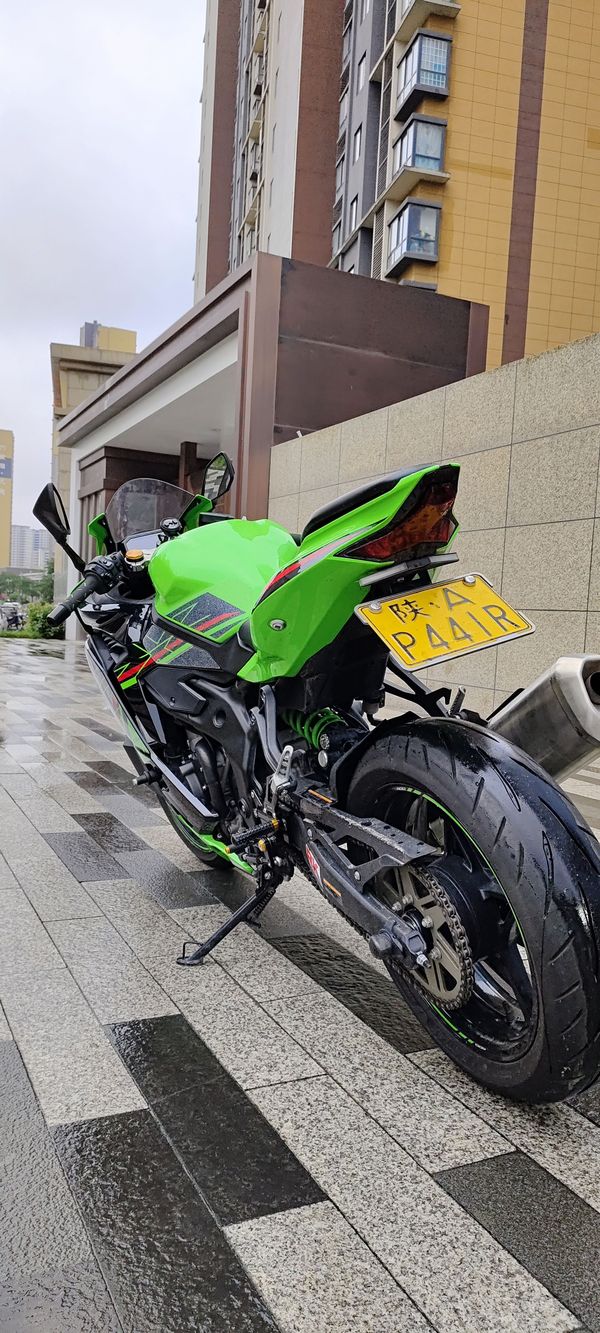 二手川崎ZX-4R