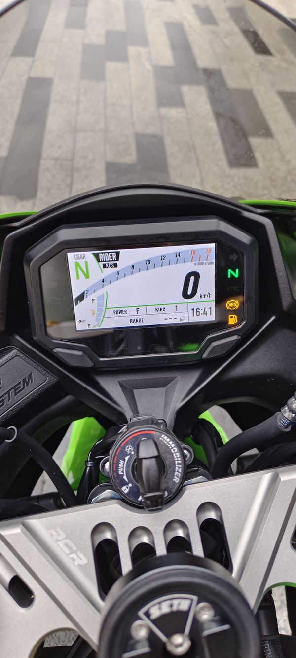 二手川崎ZX-4R