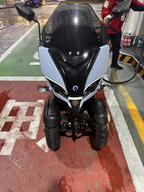 二手ADIVAAD1 200