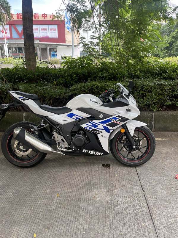 二手豪爵铃木GSX250R