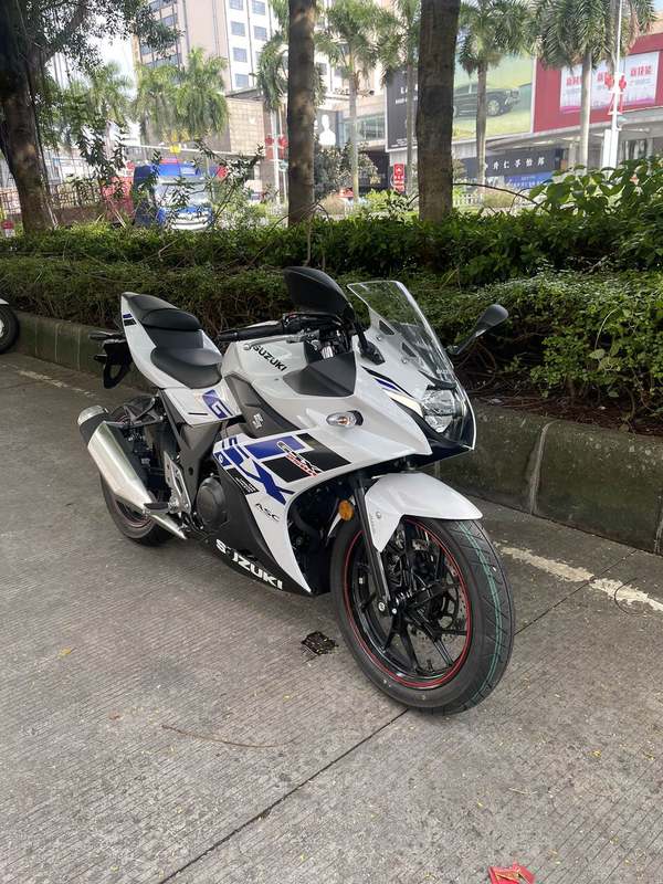 二手豪爵铃木GSX250R