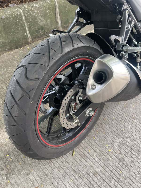 二手豪爵铃木GSX250R