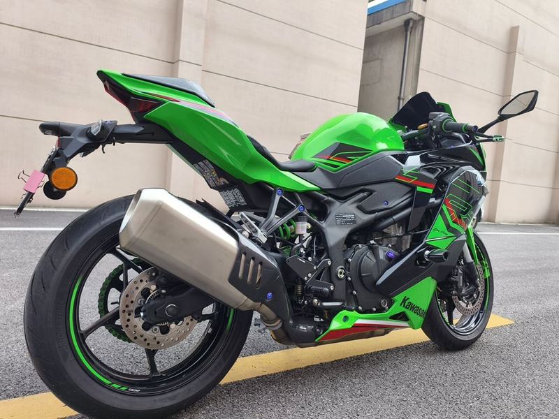二手川崎ZX-4R