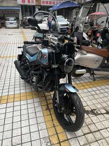 二手贝纳利幼狮 Leoncino 150