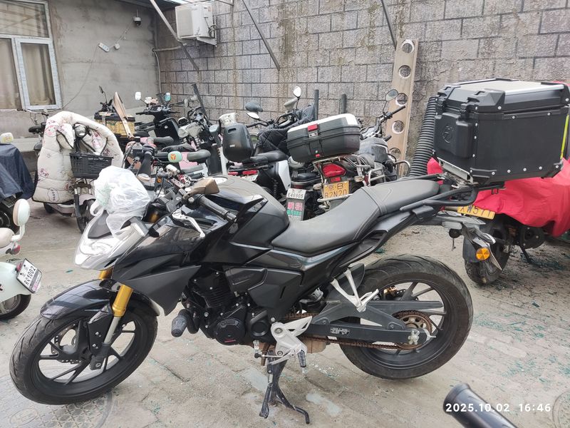 二手五羊本田CB190R 暴锋眼