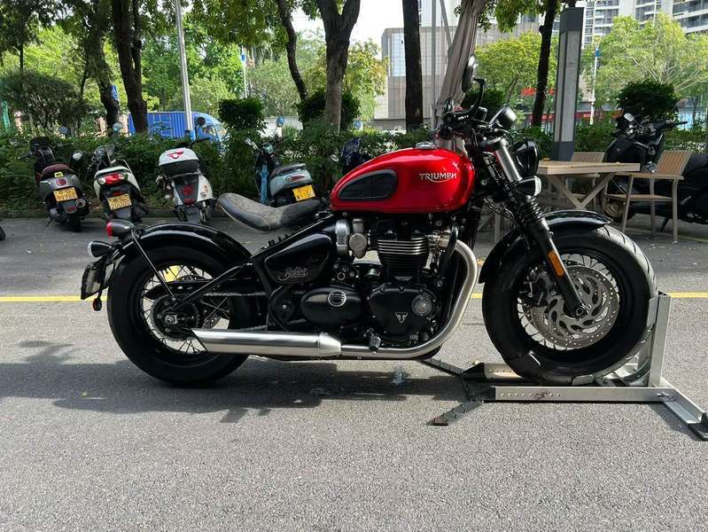 二手凯旋Bonneville Bobber