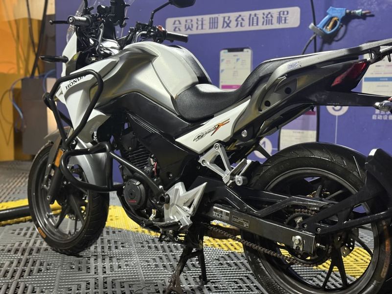 二手五羊本田猛鸷 CB190X