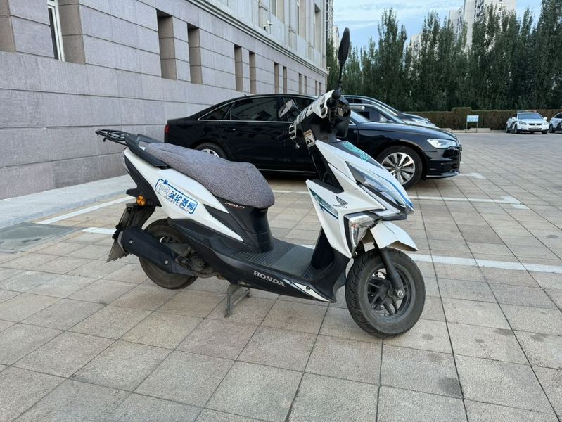 二手新大洲本田裂行 RX125Fi