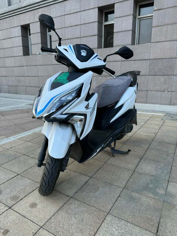 二手新大洲本田裂行 RX125Fi