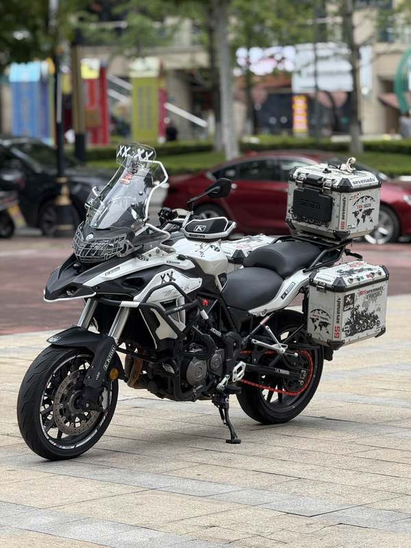 二手贝纳利金鹏 TRK502