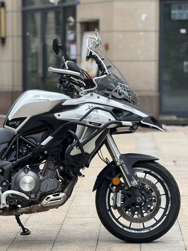 二手贝纳利金鹏 TRK502