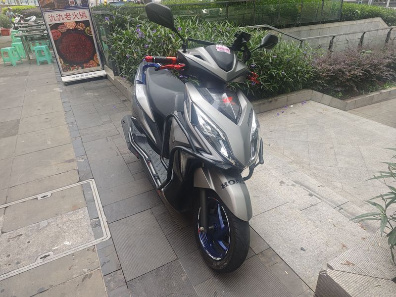 二手新大洲本田裂行 RX125Fi