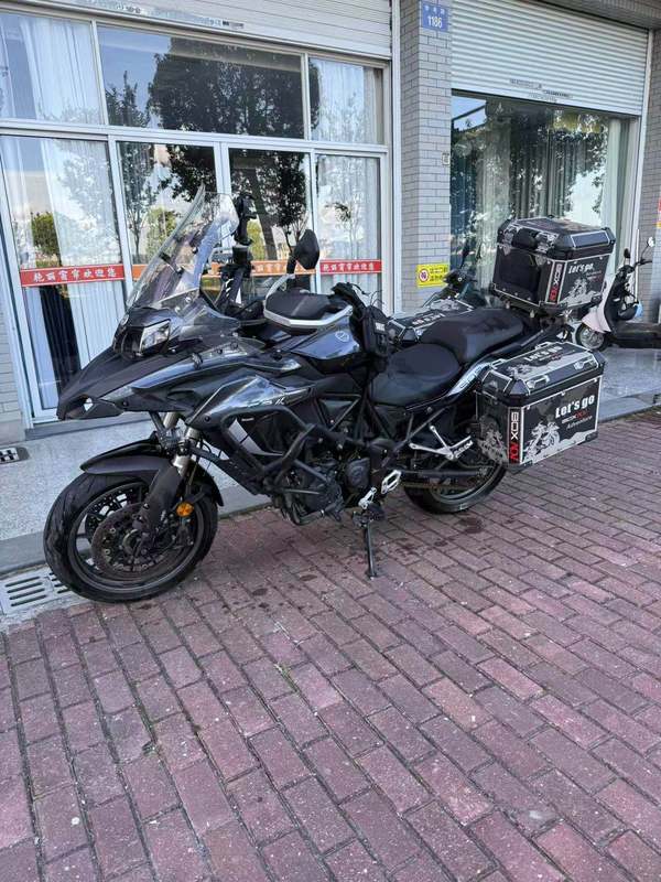 二手贝纳利金鹏 TRK502