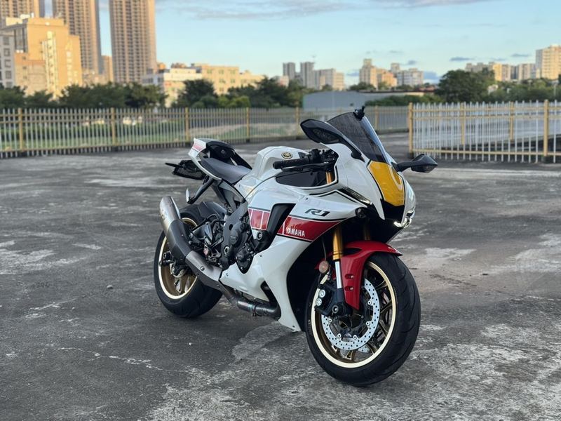 二手雅马哈YZF-R1