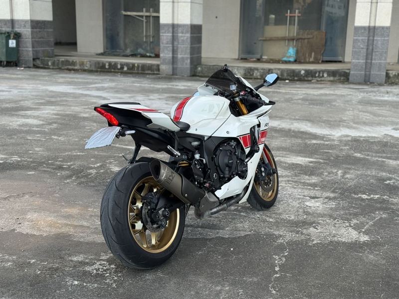 二手雅马哈YZF-R1