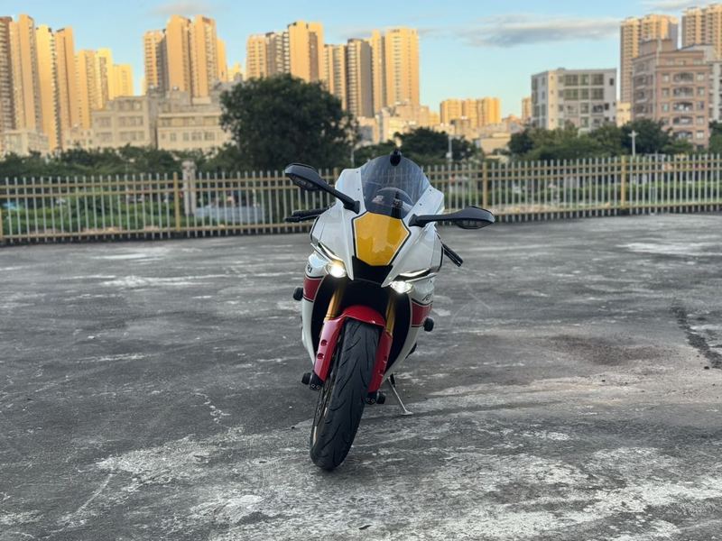 二手雅马哈YZF-R1