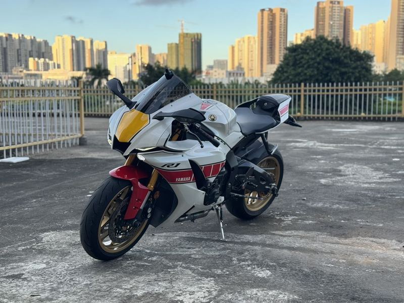 二手雅马哈YZF-R1