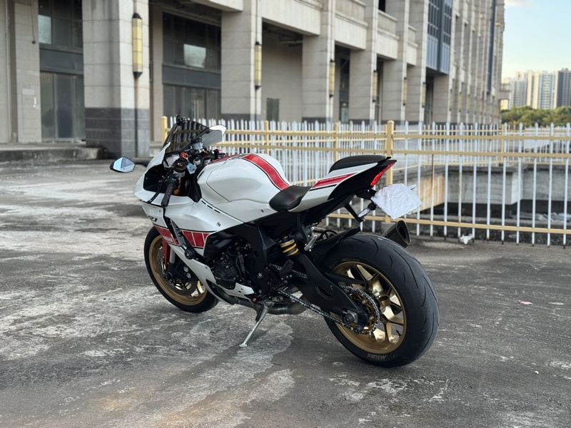 二手雅马哈YZF-R1