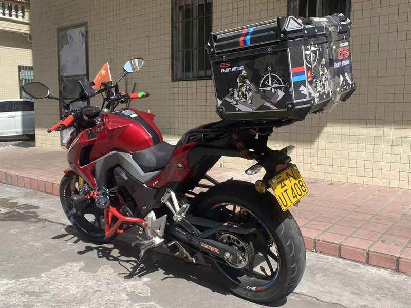 二手五羊本田CB190R 暴锋眼