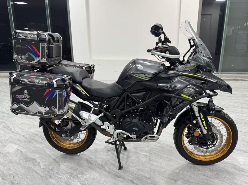 二手贝纳利金鹏 TRK502