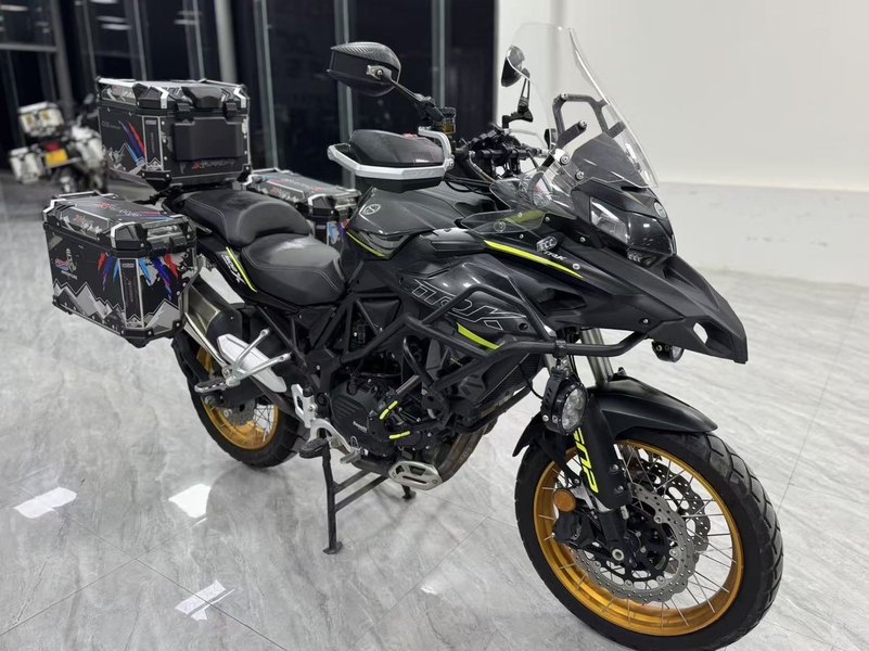 二手贝纳利金鹏 TRK502