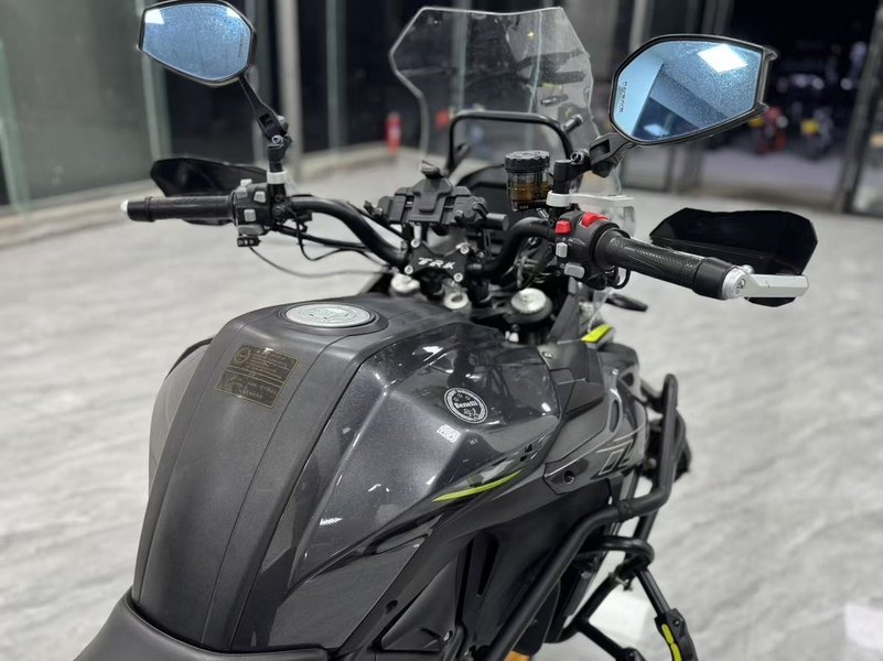 二手贝纳利金鹏 TRK502