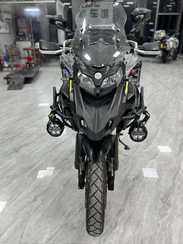 二手贝纳利金鹏 TRK502