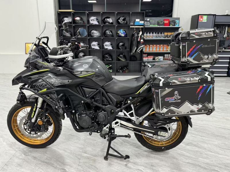 二手贝纳利金鹏 TRK502