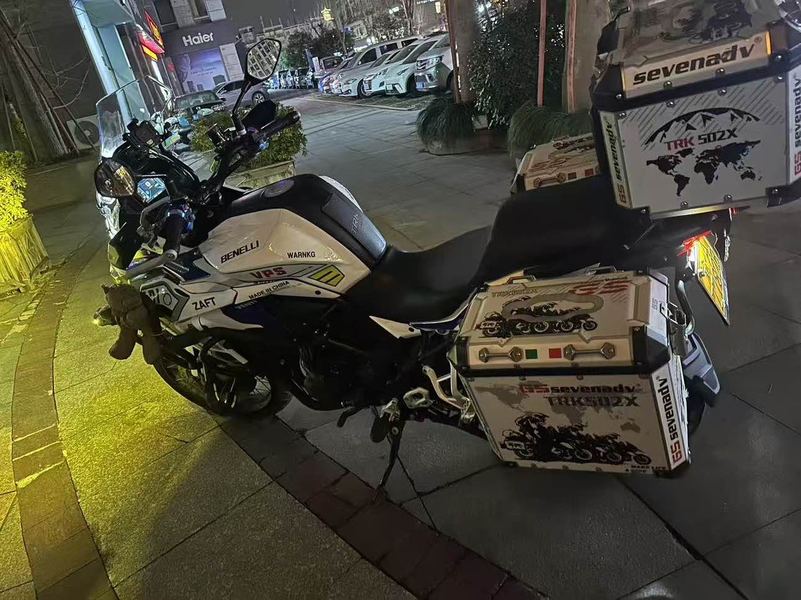 二手贝纳利金鹏 TRK502