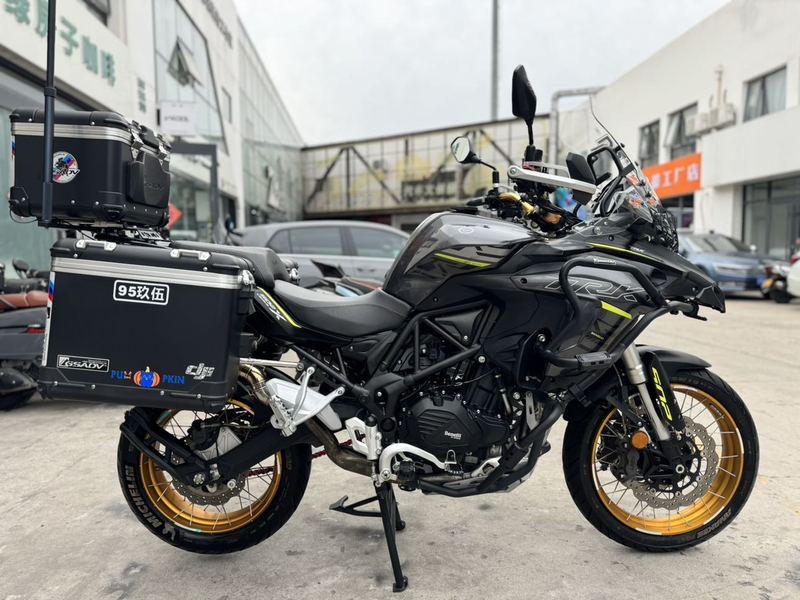 二手贝纳利金鹏 TRK502