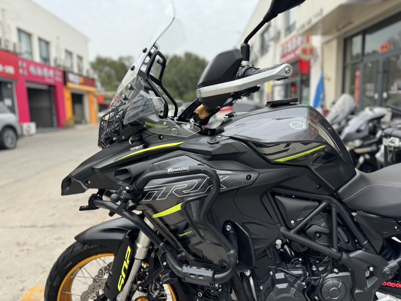 二手贝纳利金鹏 TRK502
