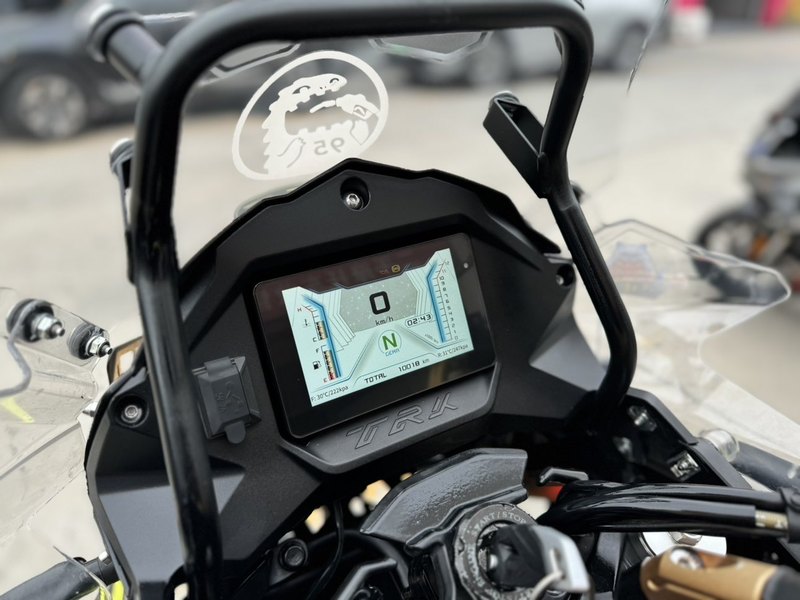 二手贝纳利金鹏 TRK502