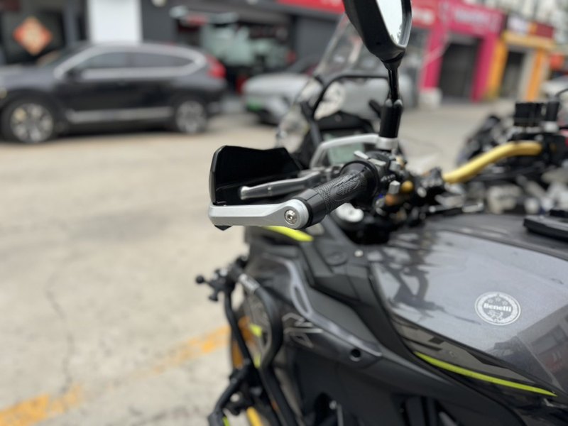 二手贝纳利金鹏 TRK502