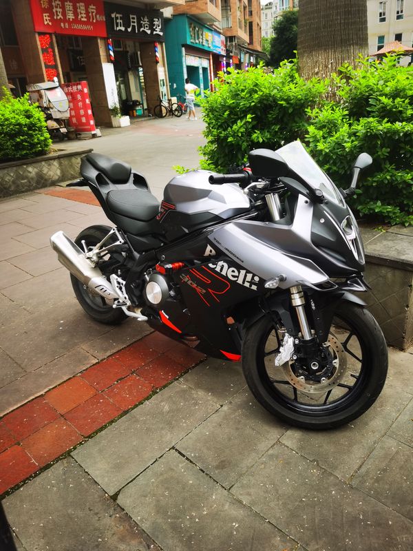 二手贝纳利龙卷风 Tornado 302R