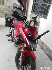 二手贝纳利金鹏 TRK251