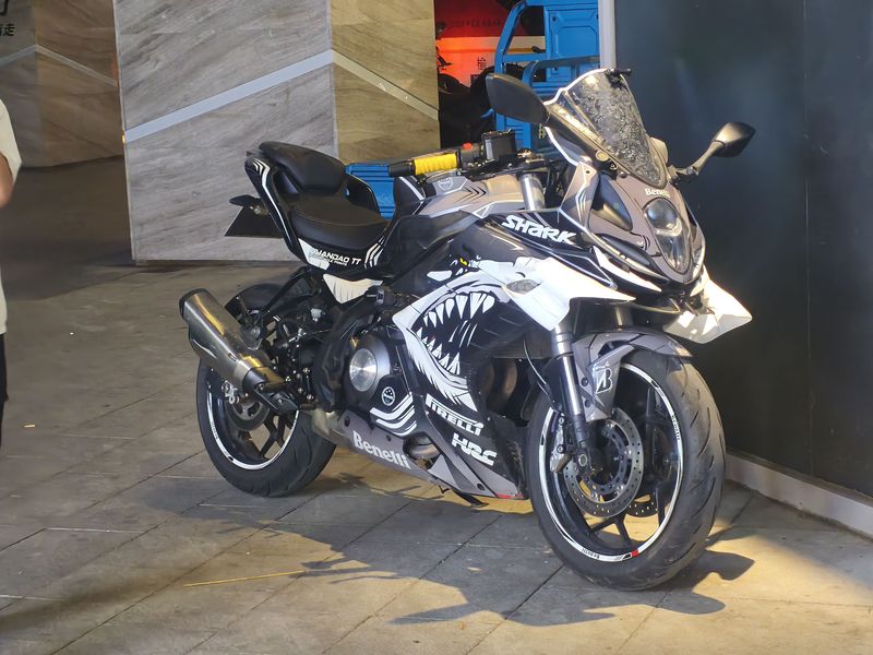 二手贝纳利龙卷风 Tornado 302R