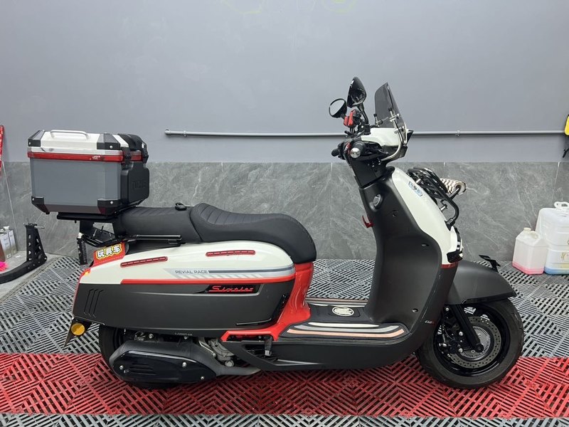 二手维多利亚Sixties 250Si