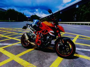 二手KTMR2R1290 Super Duke
