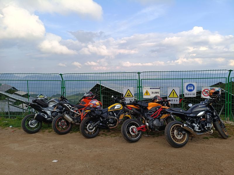 二手KTMR2R1290 Super Duke