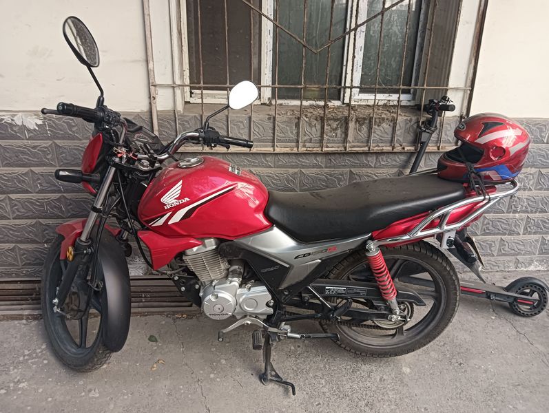 二手五羊本田CB150S雄帅
