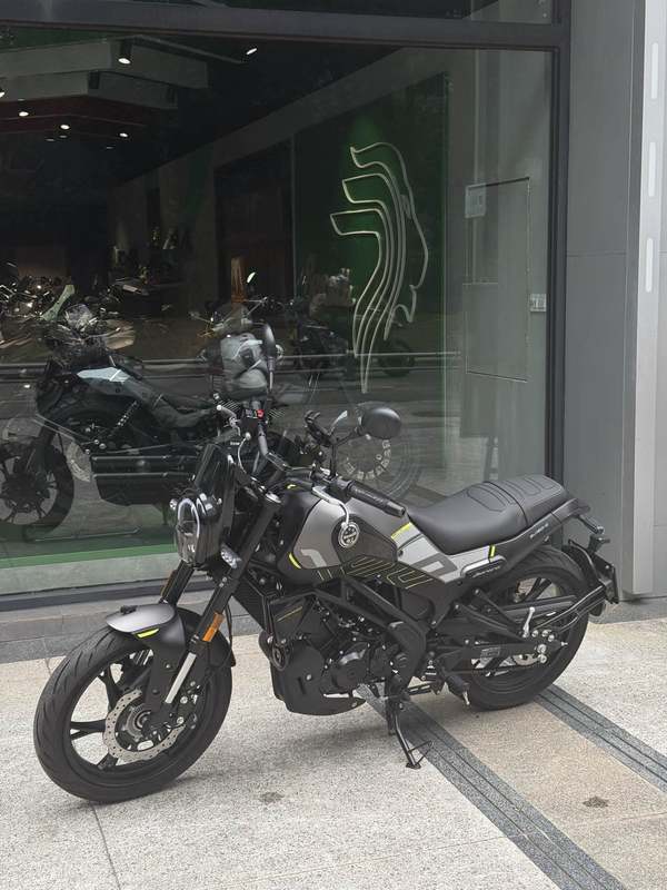 二手贝纳利幼狮 Leoncino 150