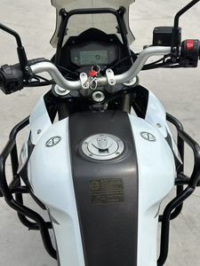 二手贝纳利金鹏 TRK251