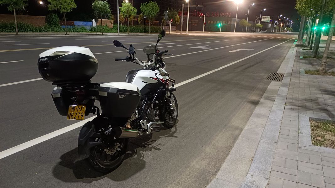 二手贝纳利金鹏 TRK251