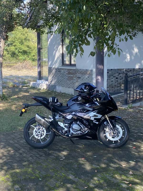 二手贝纳利龙卷风 Tornado 402R