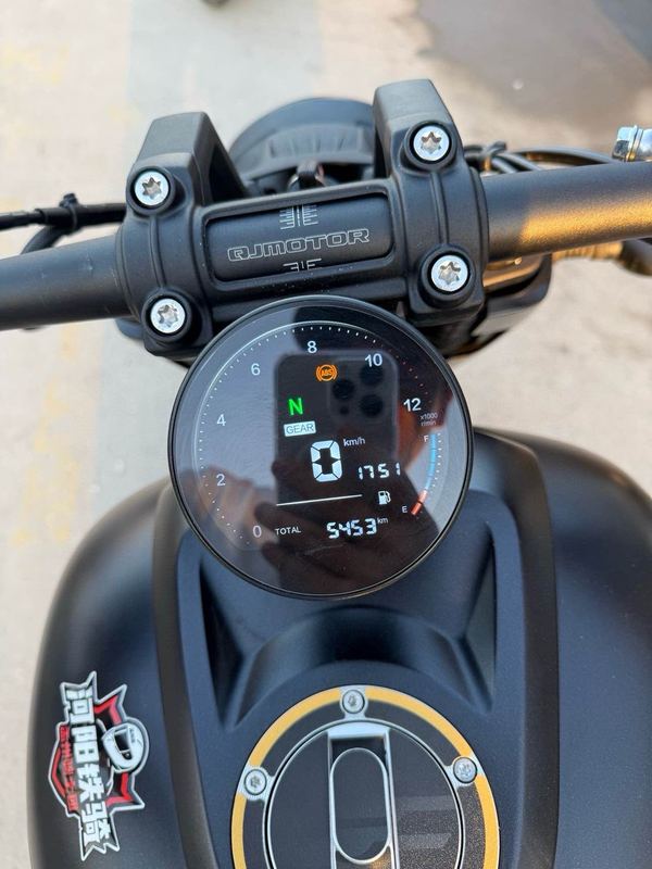 二手QJMOTOR闪400
