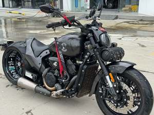 二手香帅金刚狼800S