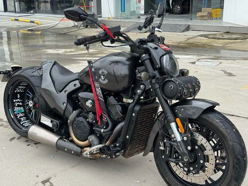 二手香帅金刚狼800S